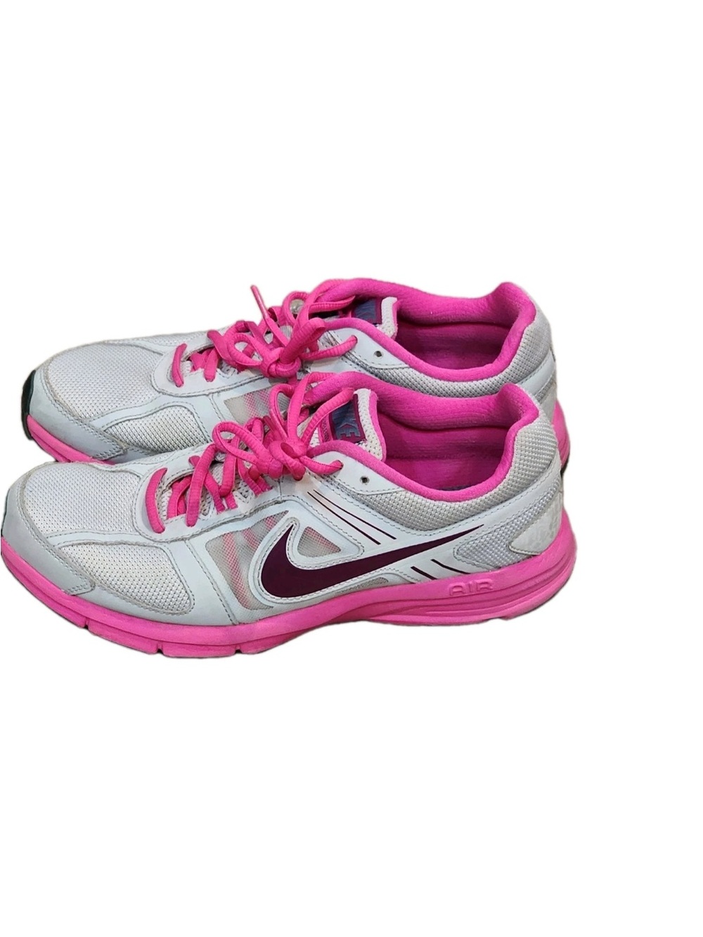 Nike shoes - Picture 2 of 11